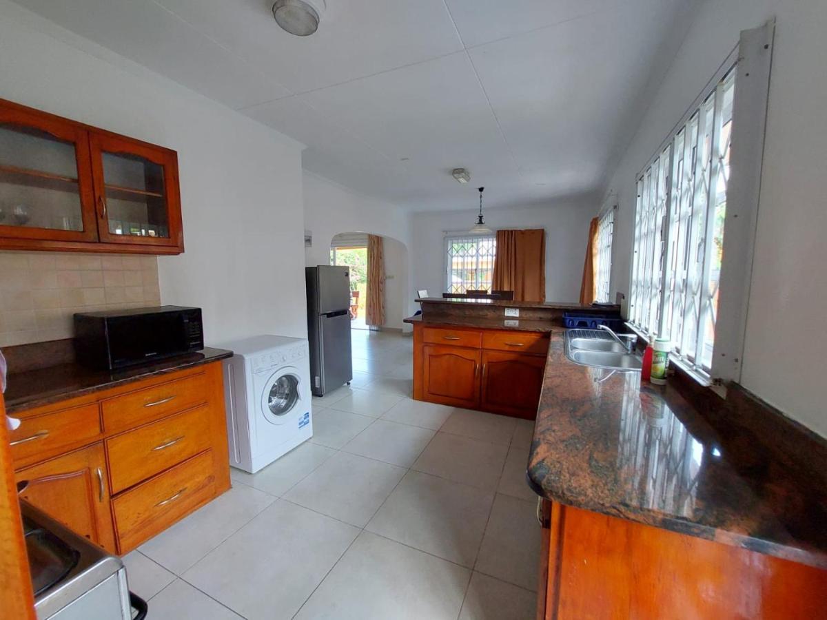 Beau Vallon Villa Self Catering With Pool Exterior foto